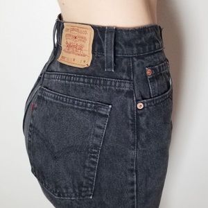 Black Levi’s 551 Jeans